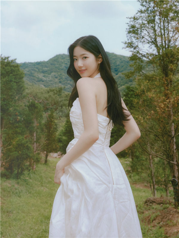 LE SSERAFIM写真集《DICON ISSUE N°14》高清全本[170P]