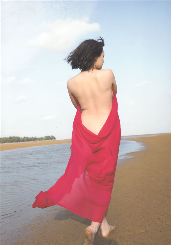 筱崎爱写真集《结晶》高清全本[148P]