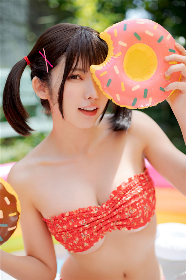 Enako写真集《えなこドールと過ごした夏 ～ゼンマイを巻いて動いた心～》高清全本[94P]