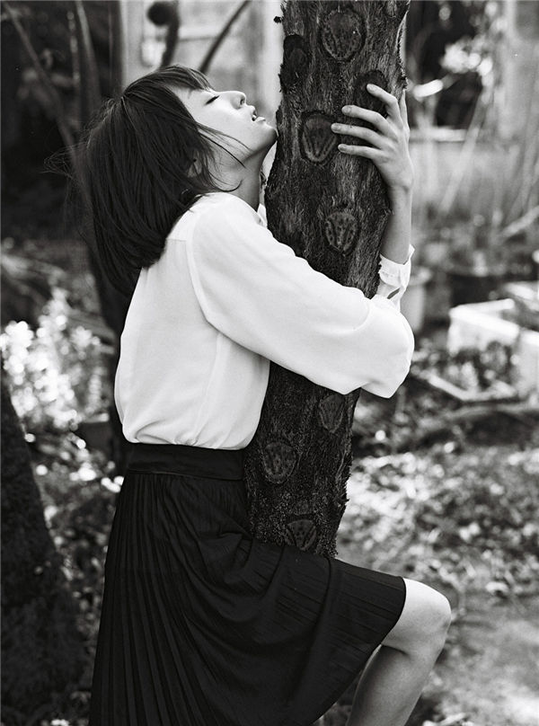 安达佑实写真集《[WPB-net] No.161 Yumi Adachi 安達祐実「Chapter」》高清全本[160P]