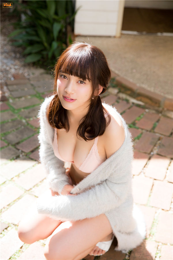 都丸纱也华写真集《[BOMB.tv] 2015.12 Sayaka Tomaru》高清全本[135P]