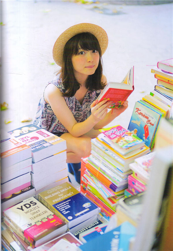 花泽香菜写真集《遠い口笛》高清全本[95P]