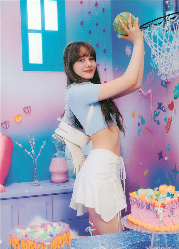 NiziU写真集《Press Play》高清全本[70P]