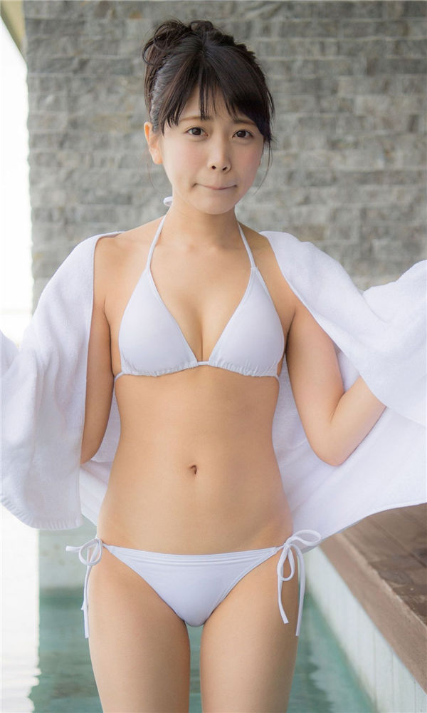 松下玲绪菜写真集《Natural Born Idol》高清全本[52P]