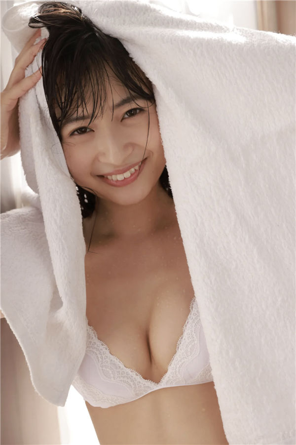 望月琉叶写真集《着物の下は、まさかの美バスト》高清全本[73P]