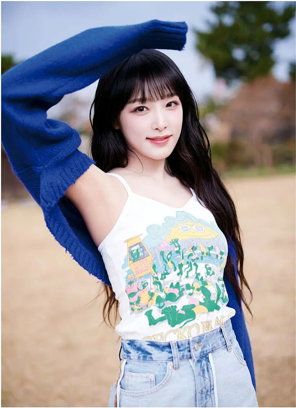 崔叡娜1ST写真集《YENA》高清全本[118P]