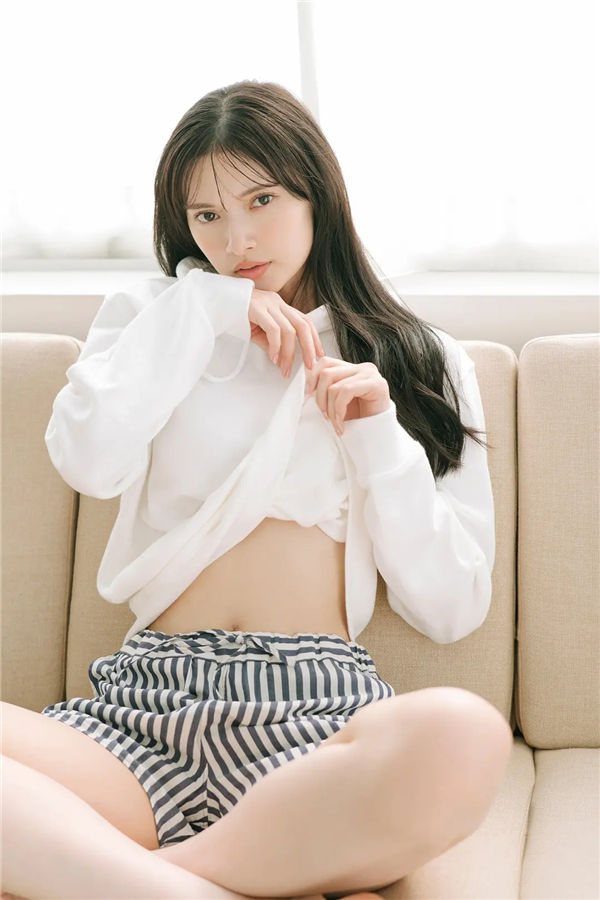 青岛心写真集《WHITE graph デジタル写真集》高清全本[64P]