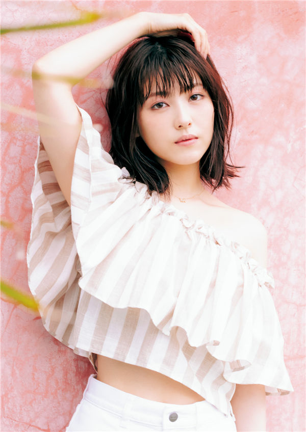 滨边美波写真集《20》高清全本[142P]