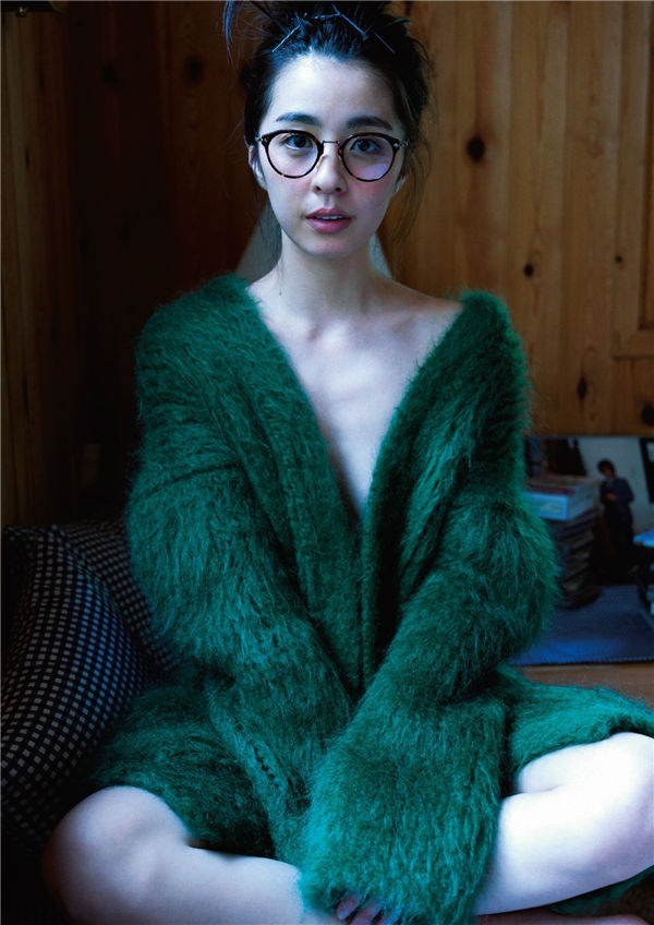 柳百合菜写真集《女っぷり》高清全本[96P]