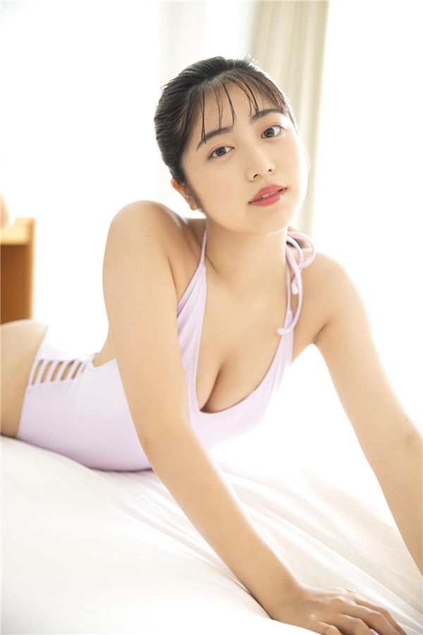 吉田莉樱写真集《Clear》高清全本[151P]