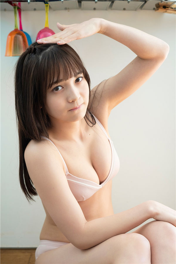 黑崎菜菜子写真集《最後の制服》高清全本[105P]