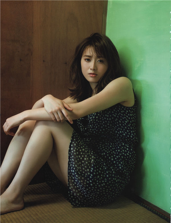 欅坂46写真集《21人の未完成》高清全本[340P]