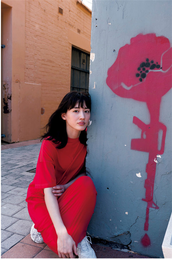 绫濑遥写真集《ハルカノイセカイ０４》高清全本[145P]