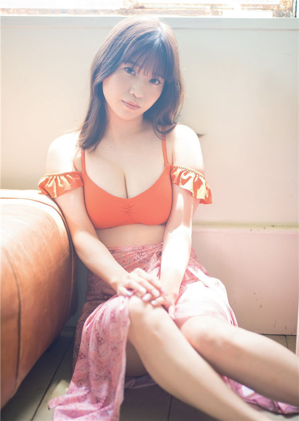 亚咲花写真集《太陽が教えてくれた》高清全本[56P]