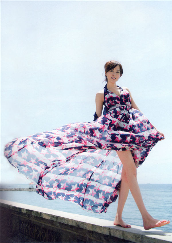 比嘉爱未1ST写真集《Clear》高清全本[97P]