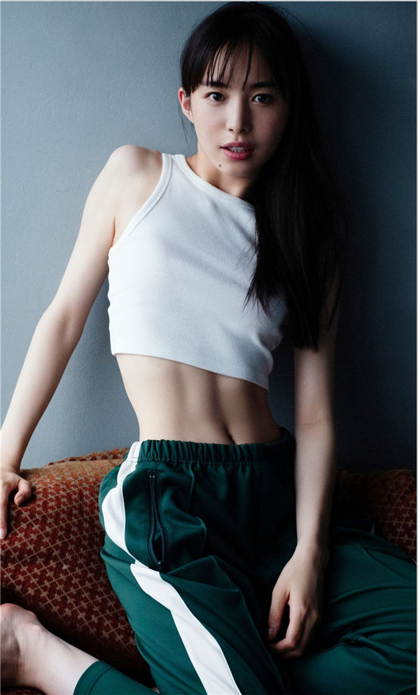 井桁弘惠写真集《雨、時々、クリームソーダ。～prologue～》高清全本[46P]