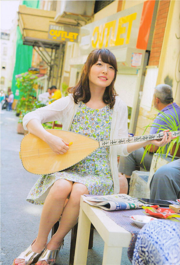 花泽香菜写真集《遠い口笛》高清全本[95P]