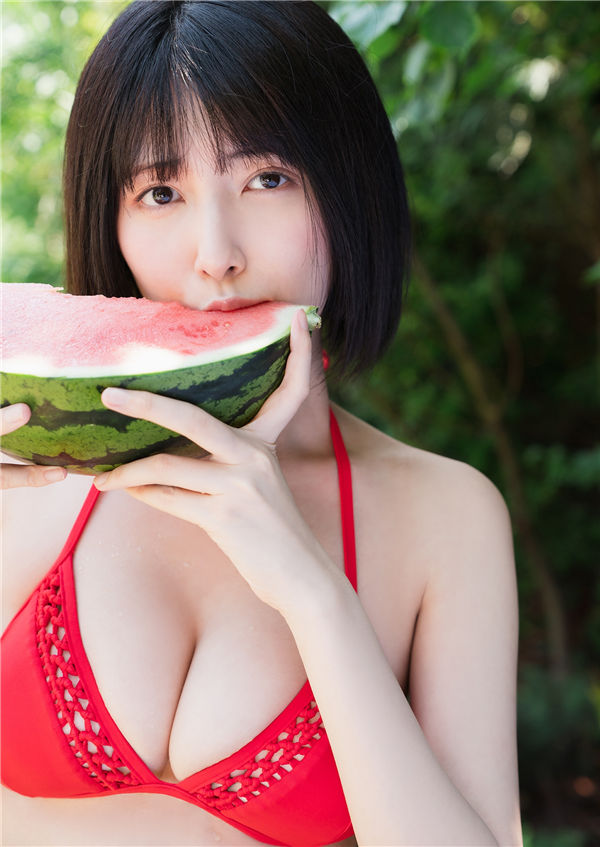 月埜ヒスイ写真集《くろにくる》高清全本[50P]