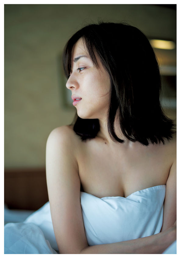 比嘉爱未写真集《flap》高清全本[116P]