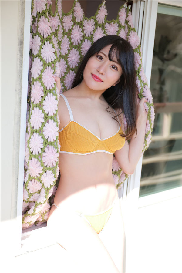 小森あきほ写真集《愛さずにはいられない》高清全本[42P]