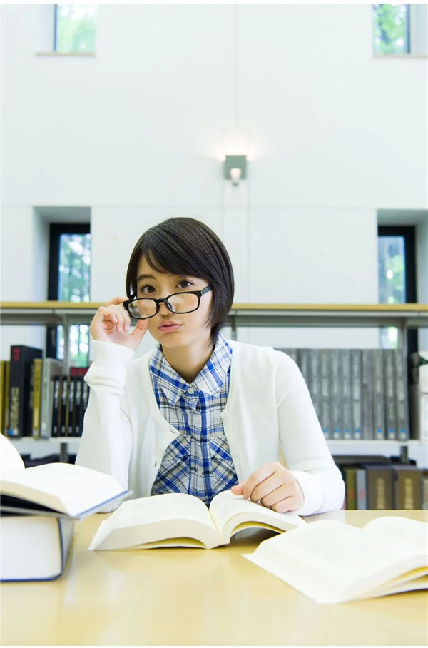 新井爱瞳写真集《19歳。東京。》高清全本[93P]