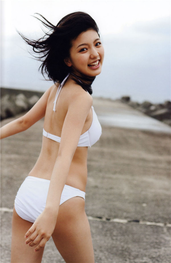 真野惠里菜写真集《天国のドア》高清全本[83P]