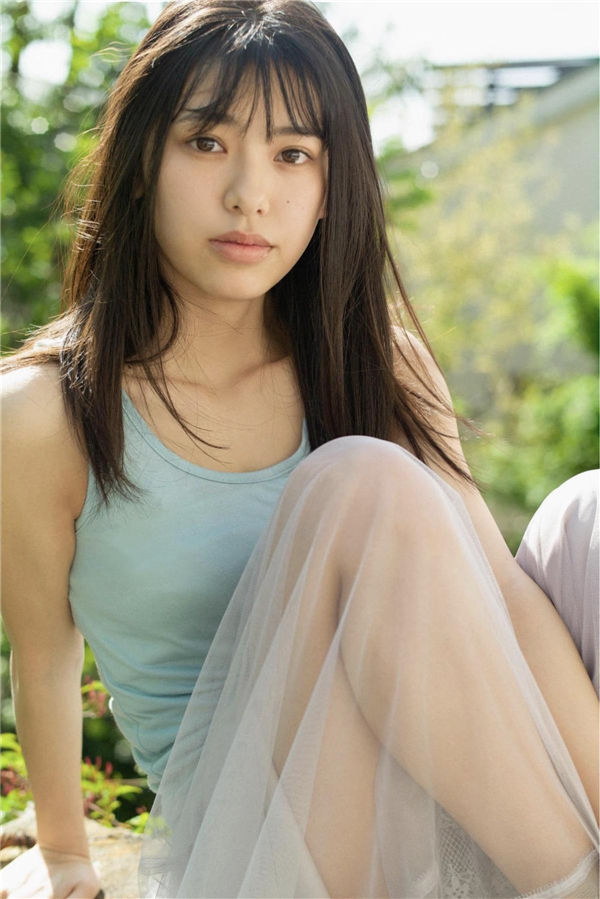 池田朱那写真集《resonance》高清全本[65P]