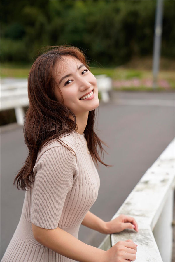 入江纱绫写真集《紗綾と行く！１泊２日湯けむり九州豪華列車の旅》高清全本[81P]