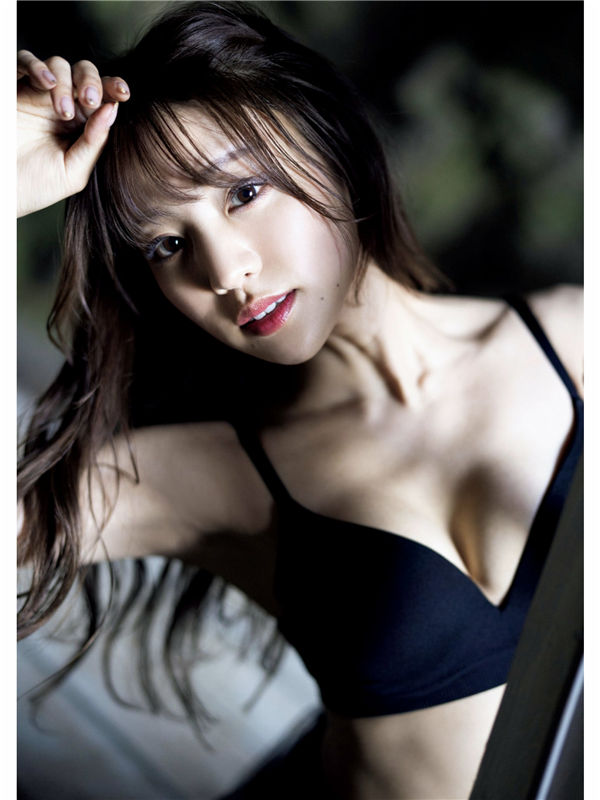 志田友美写真集《RESTART》高清全本[132P]