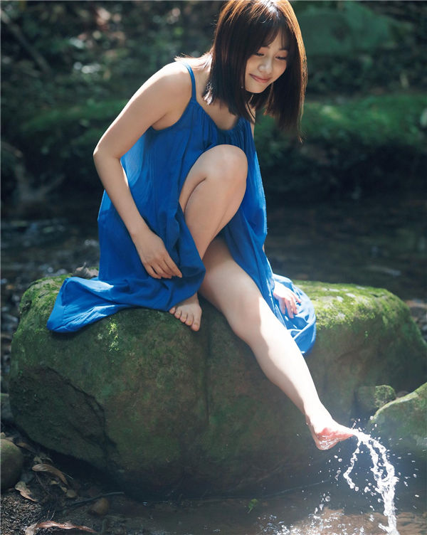 伊藤美来写真集《Sheer》高清全本[156P]