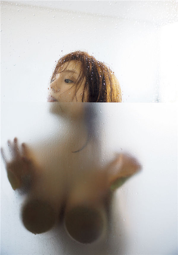 筱崎爱写真集《IDEA》高清全本[130P]