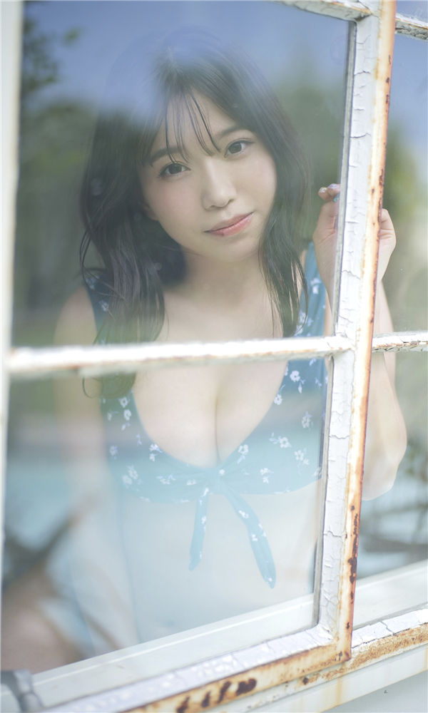 亚咲花写真集《太陽が教えてくれた》高清全本[56P]