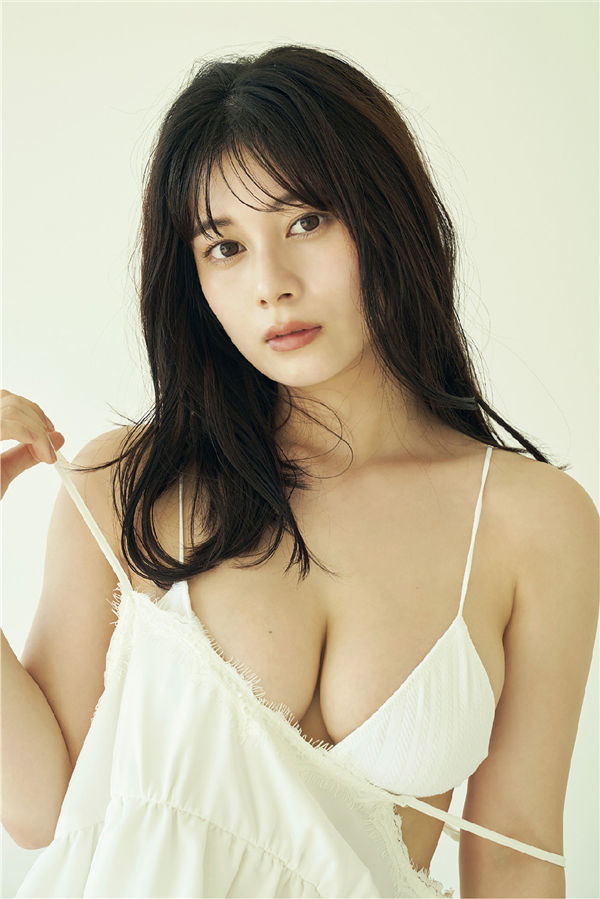 大久保樱子写真集《きらめき、ゆらめく。》高清全本[53P]