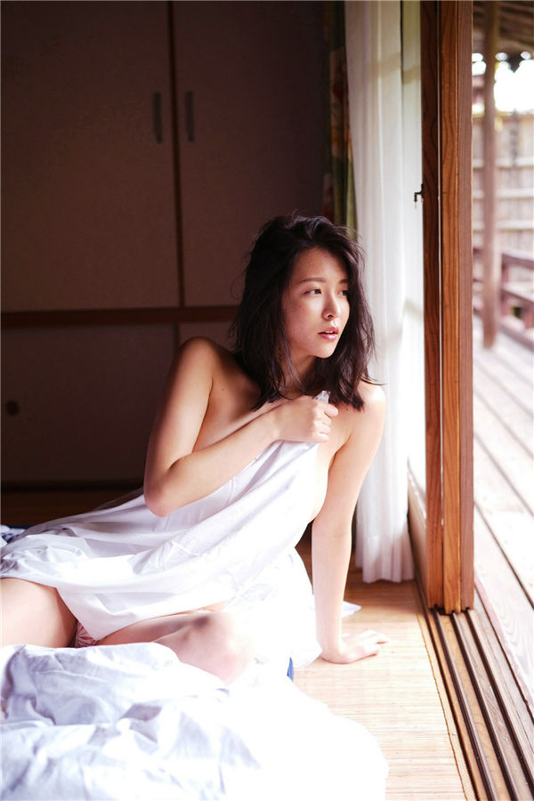 奈月塞娜写真集《たまゆらB》高清全本[74P]