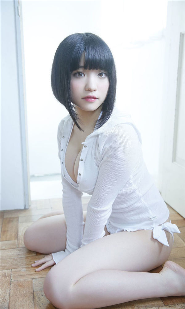 根本凪写真集《恋するプラスチックドール》高清全本[79P]