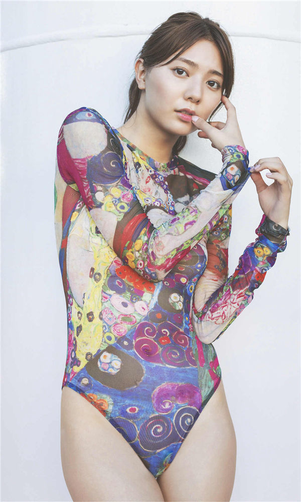 川津明日香写真集《冬に咲くWinter Flower》高清全本[97P]