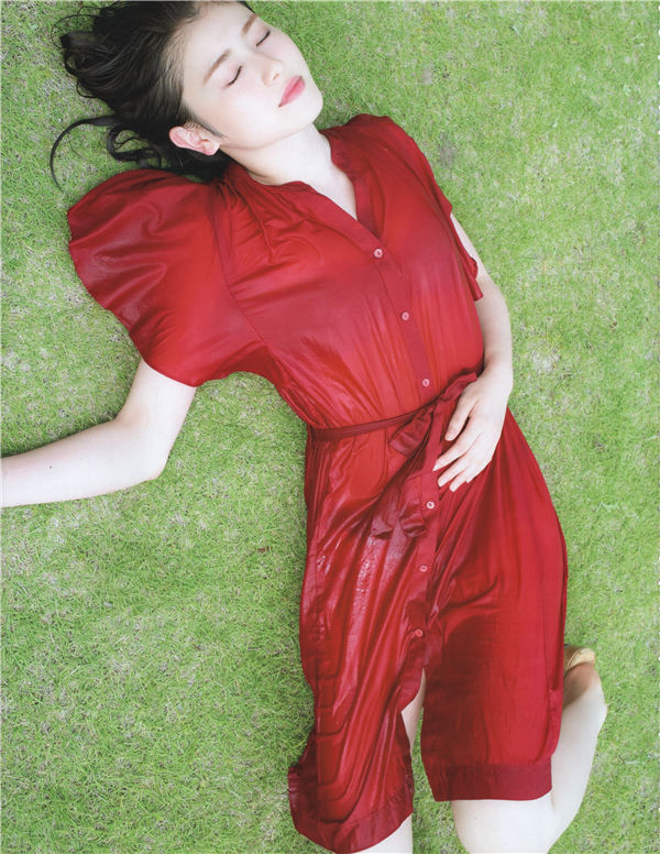 欅坂46写真集《21人の未完成》高清全本[340P]