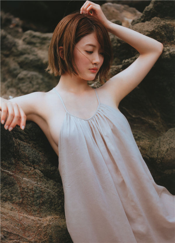 樋口日奈1ST写真集《恋人のように》高清全本[141P]