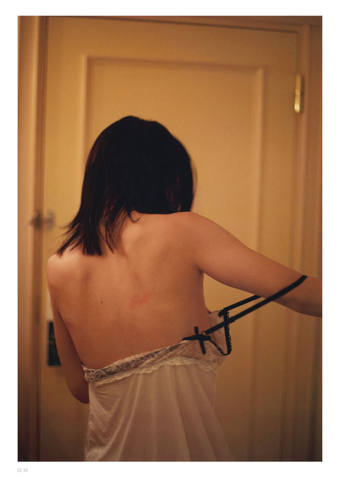 AiNA THE END写真集《幻友》高清全本[115P]