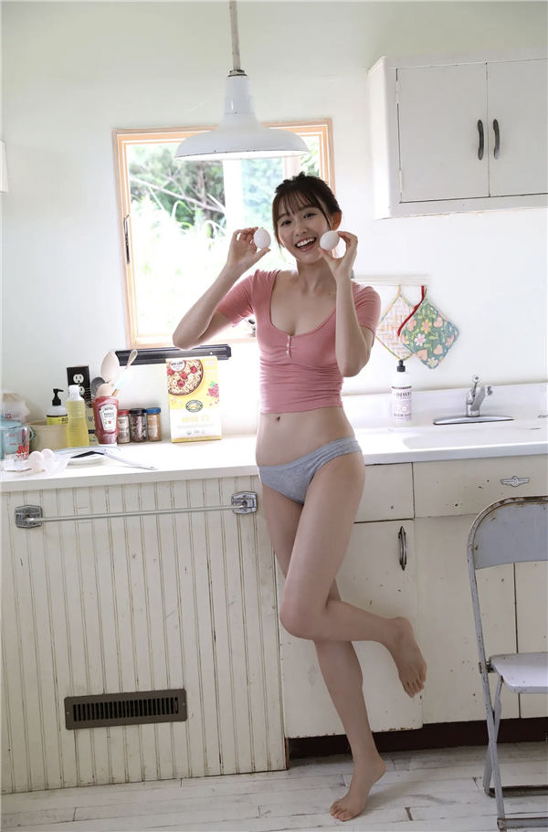 志田音音写真集《誰もが恋するピュアＳＥＸＹ》高清全本[99P]