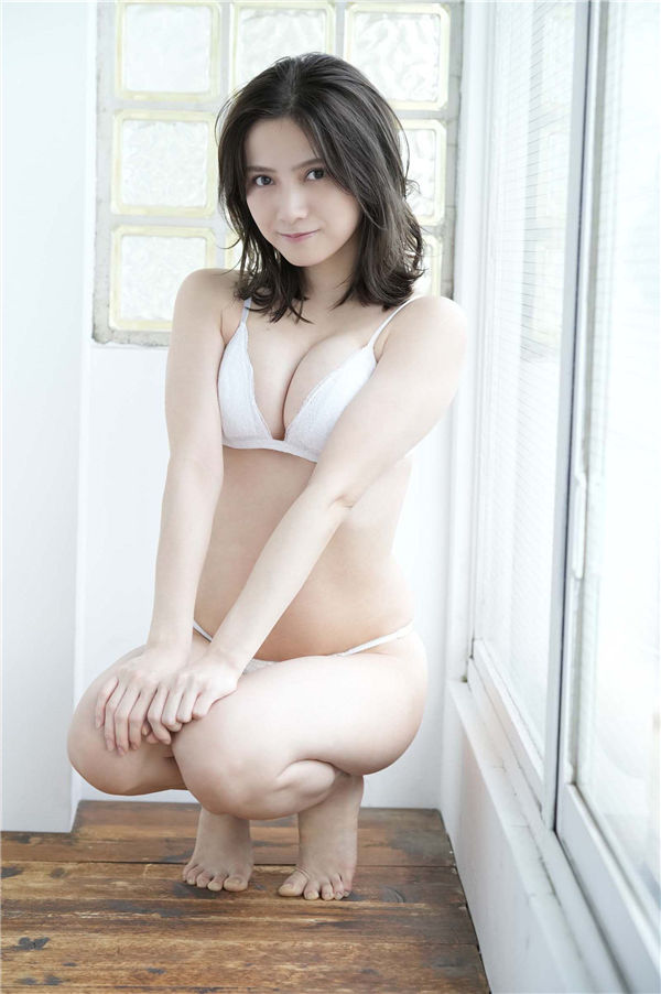 桃月梨子写真集《朝起きたら、なしこがとなりにいた件について》高清全本[41P]