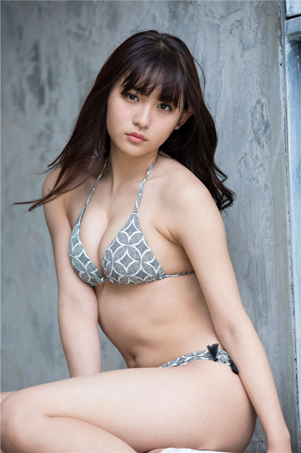 浅川梨奈写真集《SUPER☆BODY》高清全本[76P]