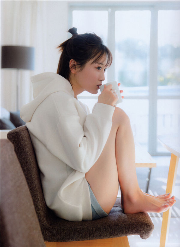 山下美月写真集《WHITE graph 005 2021.03.24》高清全本[57P]