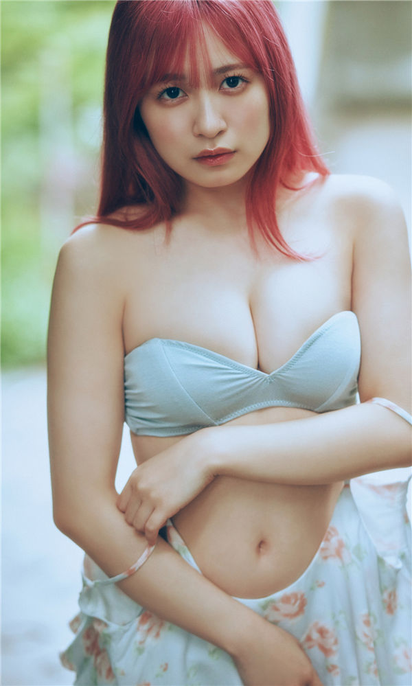 早川渚纱写真集《梅雨なピンクダーク》高清全本[50P]