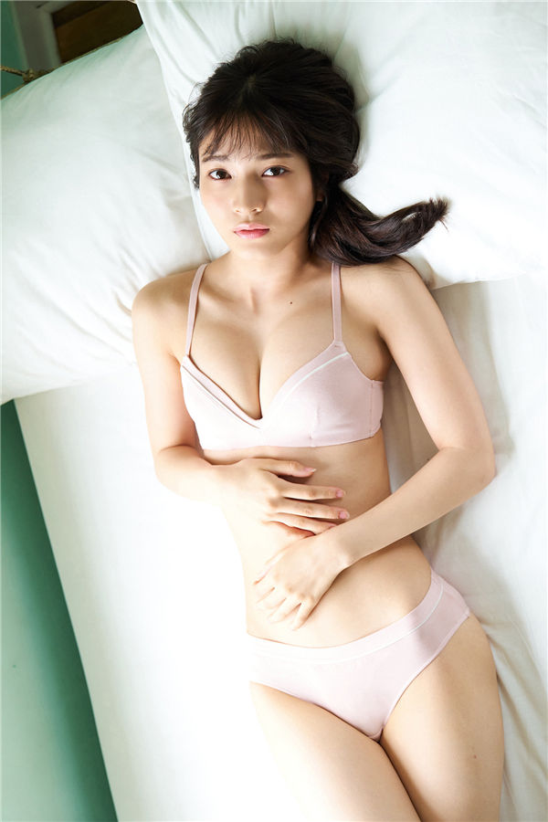 黑崎菜菜子写真集《18歳、原石、輝く》高清全本[85P]