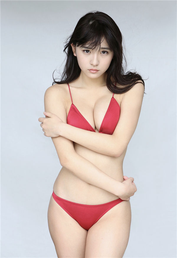 浅川梨奈写真集《夢見るＥカップ》高清全本[72P]