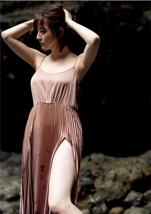 杉本有美写真集《蝶光》高清全本[95P]