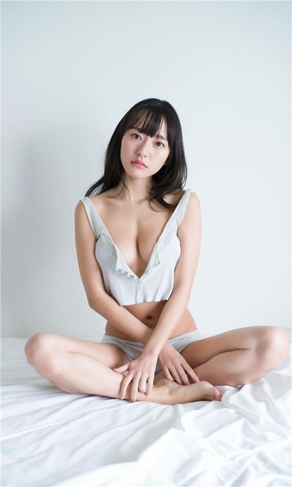 高崎加奈美写真集《野に咲く美少女》高清全本[44P]