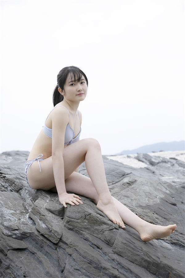 森户知沙希写真集《[Hello! Project Digital Books] Vol.207 Chisaki Morito 森戸知沙希》高清全本[100P]