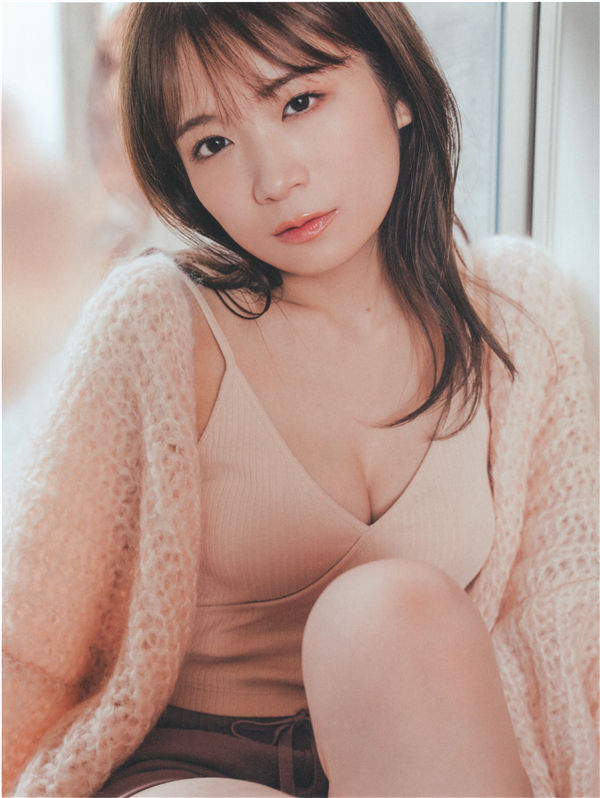 秋元真夏写真集《振り返れば、乃木坂》高清全本[161P]